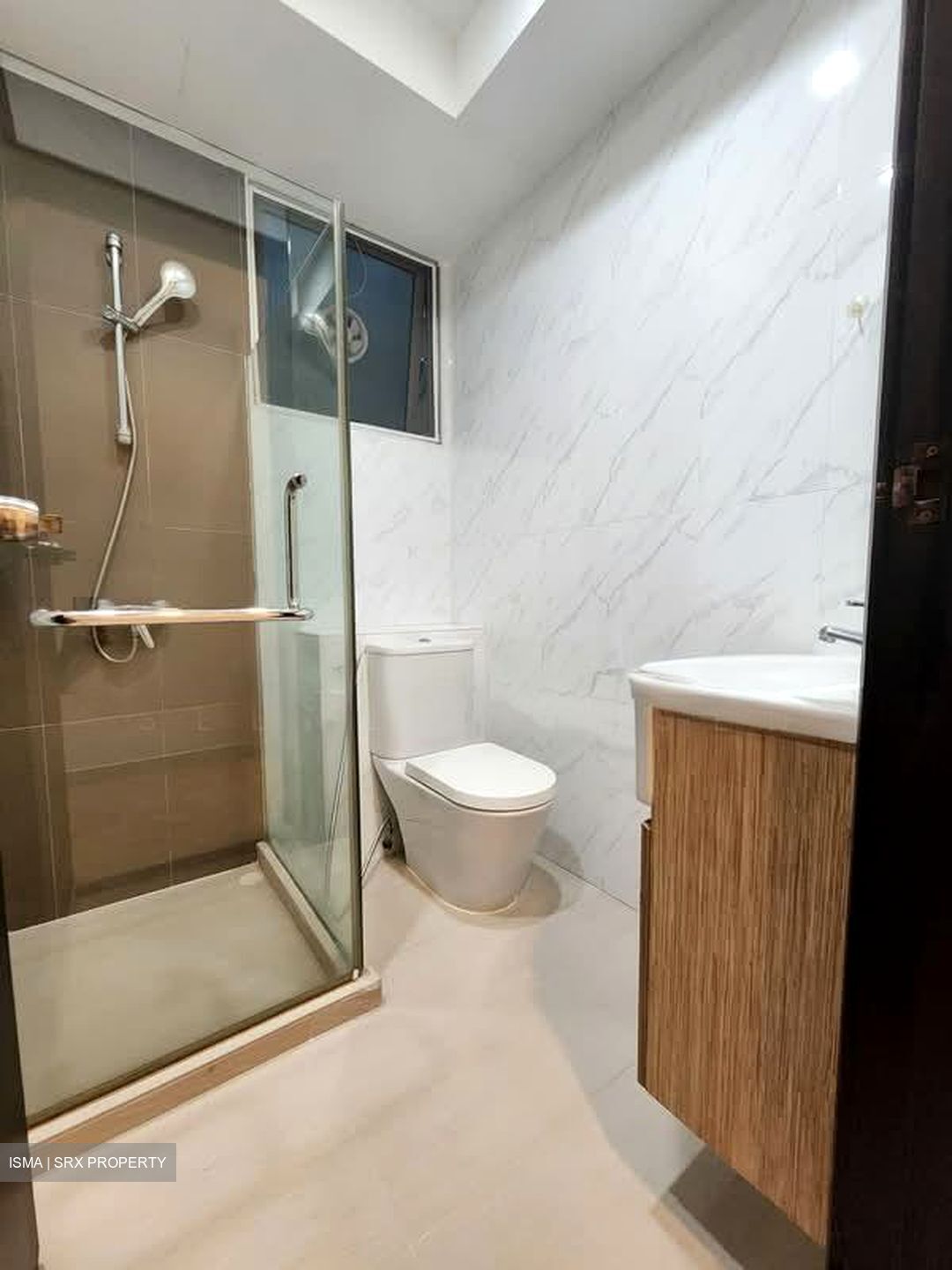 Eastwood Centre (D16), Apartment #588875721